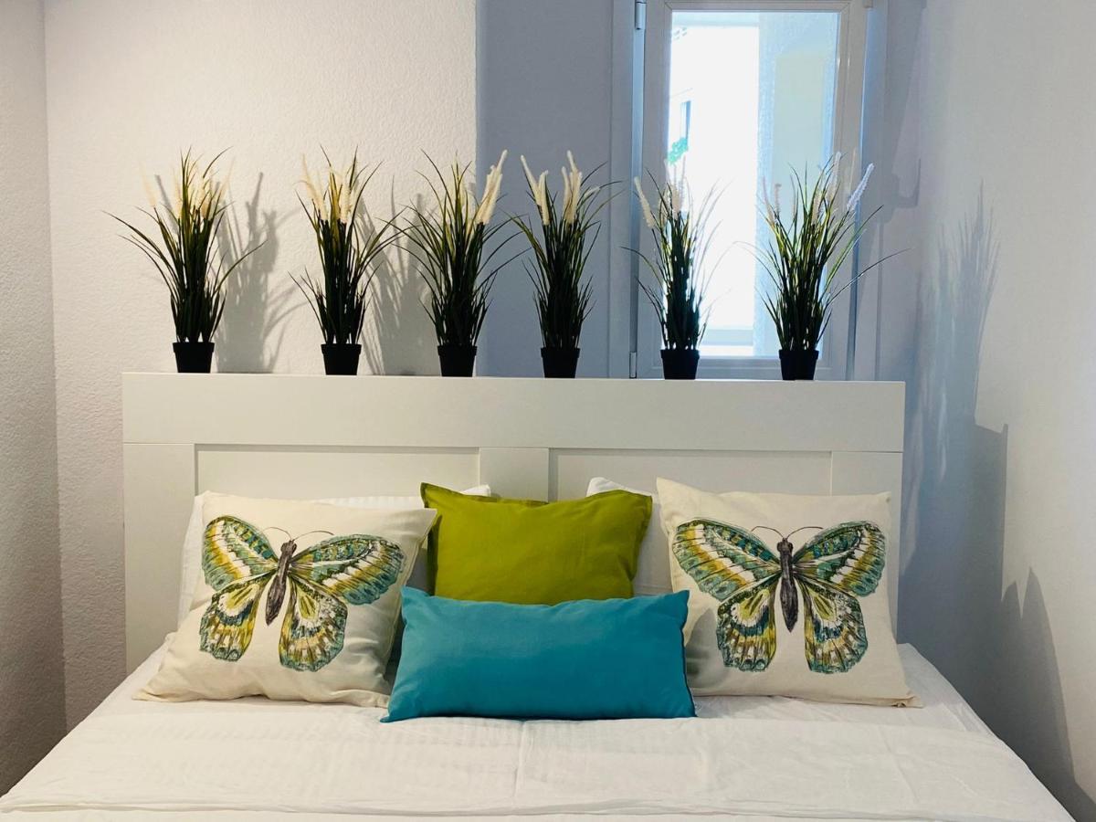 First Line! Art-Apartment On The Seafront Of Marbella With Swimming Pool Kültér fotó